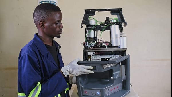 Teardown of AirSep New-life Intensity Oxygen Concentrator