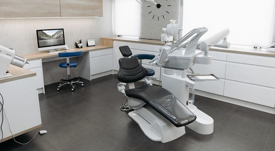 Why Investing in Dental Equipment Management is a Smart Bet for LMICs 2 Oxygen Alliance